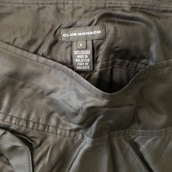 BLACK RUFFLE SKIRT - Picture 3 of 3